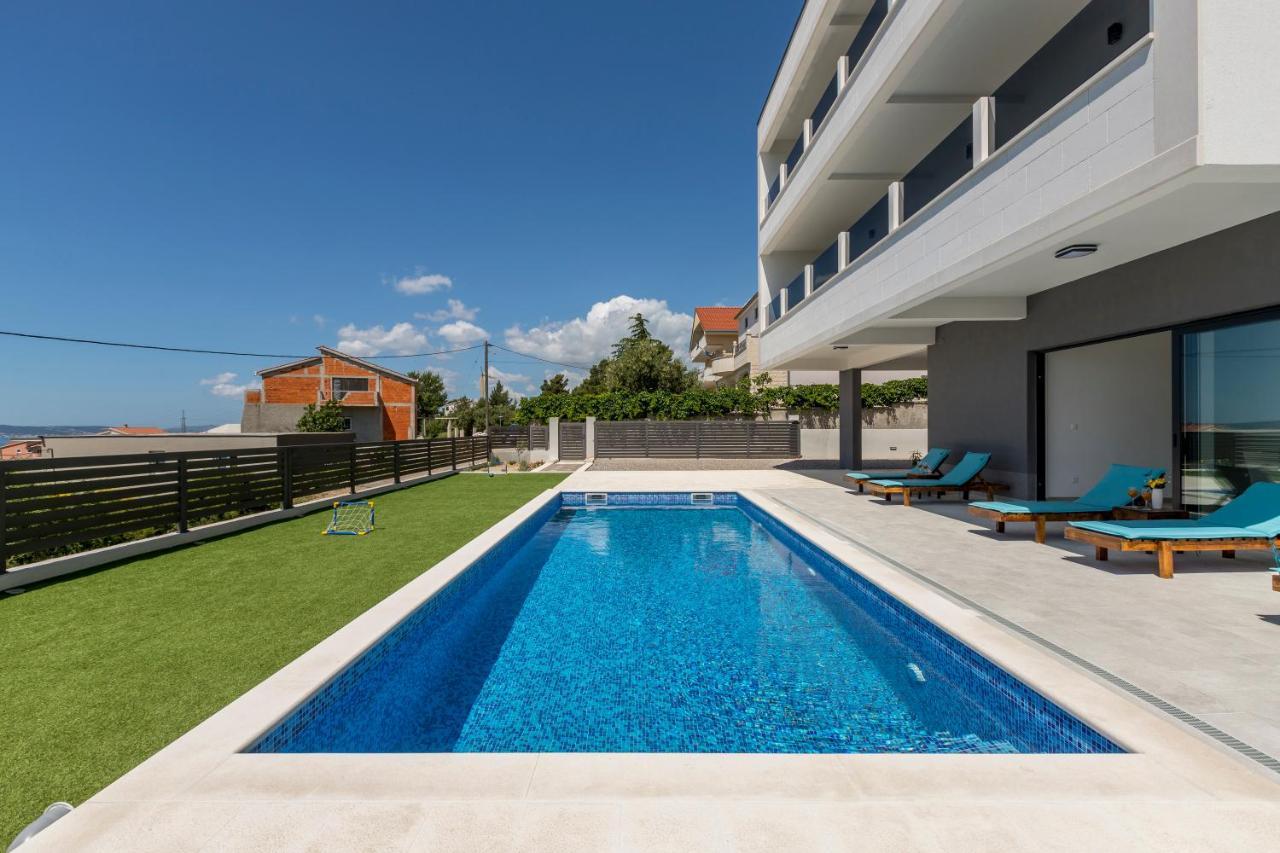 Luxury Villa La Nonna Ana - Heated Pool, Sea View, Near Split Kaštela Exterior foto