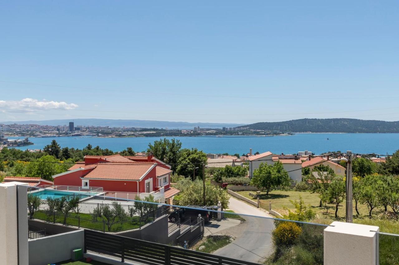 Luxury Villa La Nonna Ana - Heated Pool, Sea View, Near Split Kaštela Exterior foto