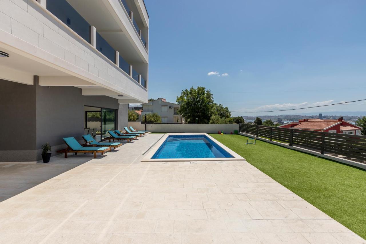Luxury Villa La Nonna Ana - Heated Pool, Sea View, Near Split Kaštela Exterior foto