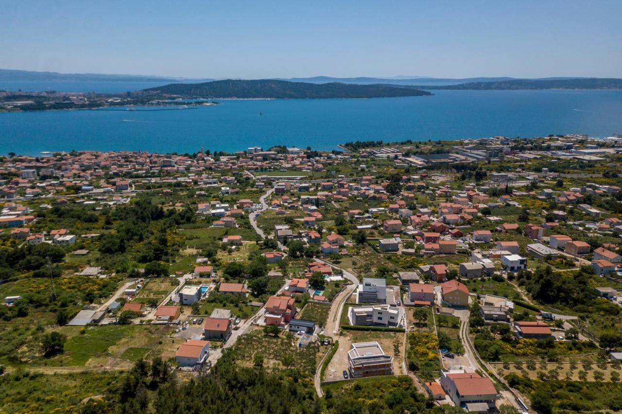 Luxury Villa La Nonna Ana - Heated Pool, Sea View, Near Split Kaštela Exterior foto